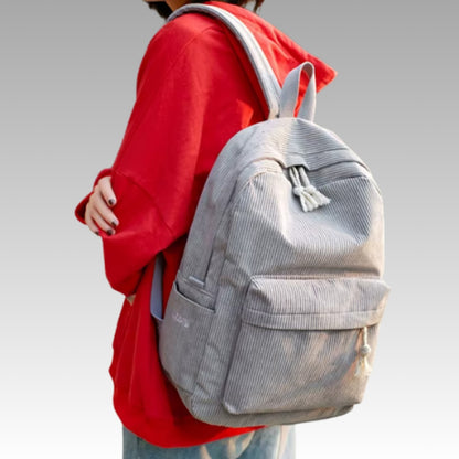 Anneke - Corduroyrugsekk med justerbare stropper og flere rom