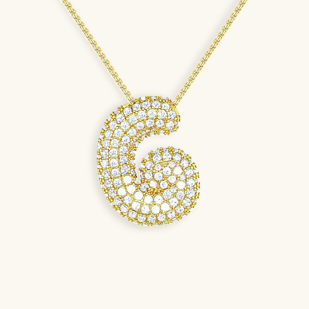 Luna - Fasjonabelt kjede med bobleinitialer og diamantinspirert design