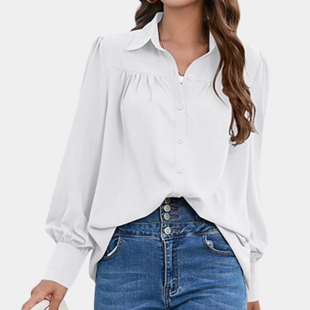 Hazel – Klassisk bluse med knepping med ballongermer og plissert front
