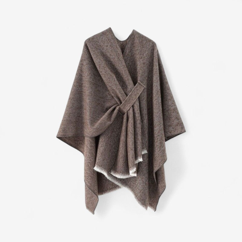 Jessica – Poncho med Skulderinnpakning og Dusker