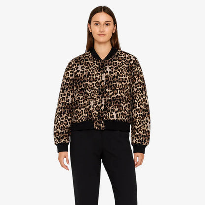 Jasmijn – Langermet Jakke med Ribbestrikkede Ermer