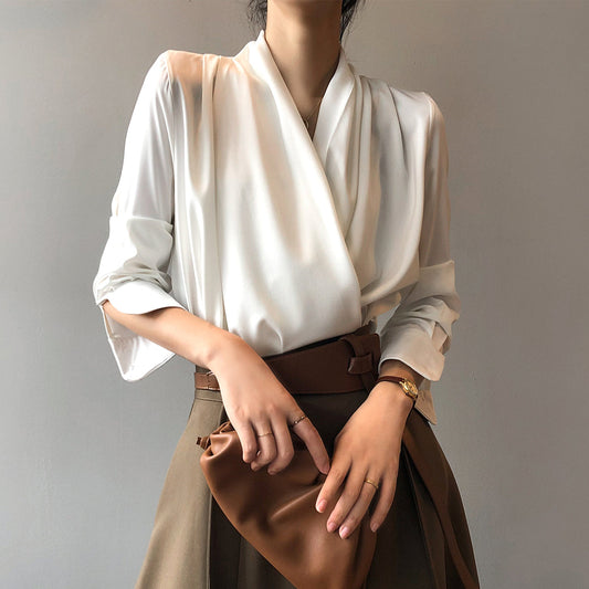 Aurelia - Bluse med drapert utringning for en sofistikert look