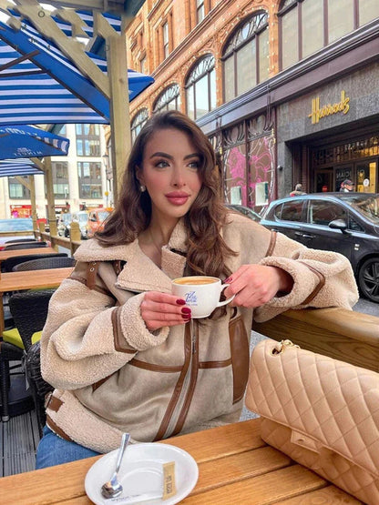 Juno - Komfortabel langermet fuskepelsjakke