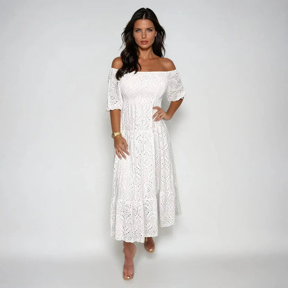 Bella - Puffermet kjole med maljedetaljer