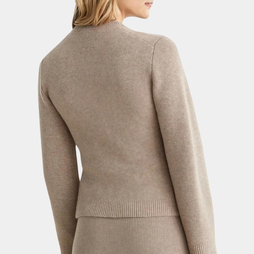 Isla - Skreddersydd button-up cardigan med utsvingte mansjetter
