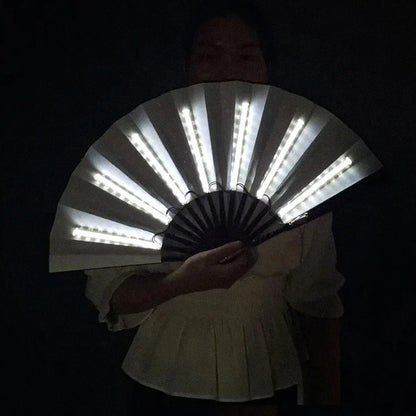 FestivalFan - Bærbar vifte med LED-belysning for komfort og kjølig stil