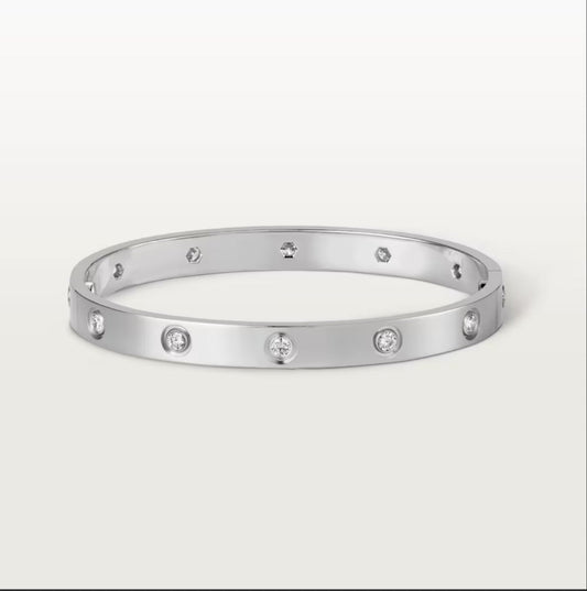 Claire - Sølvarmbånd med diamantdetaljer for tidløs look