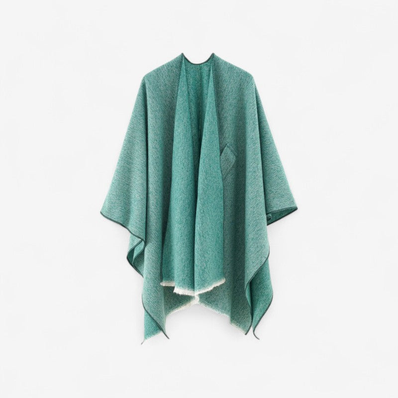 Jessica – Poncho med Skulderinnpakning og Dusker