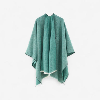 Jessica – Poncho med Skulderinnpakning og Dusker