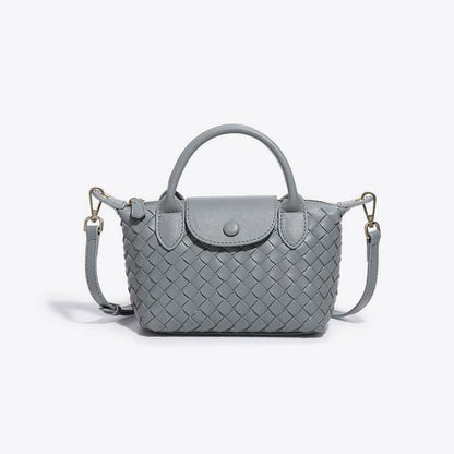 Athena - Kompakt, elegant crossbody-veske med vevd tekstur