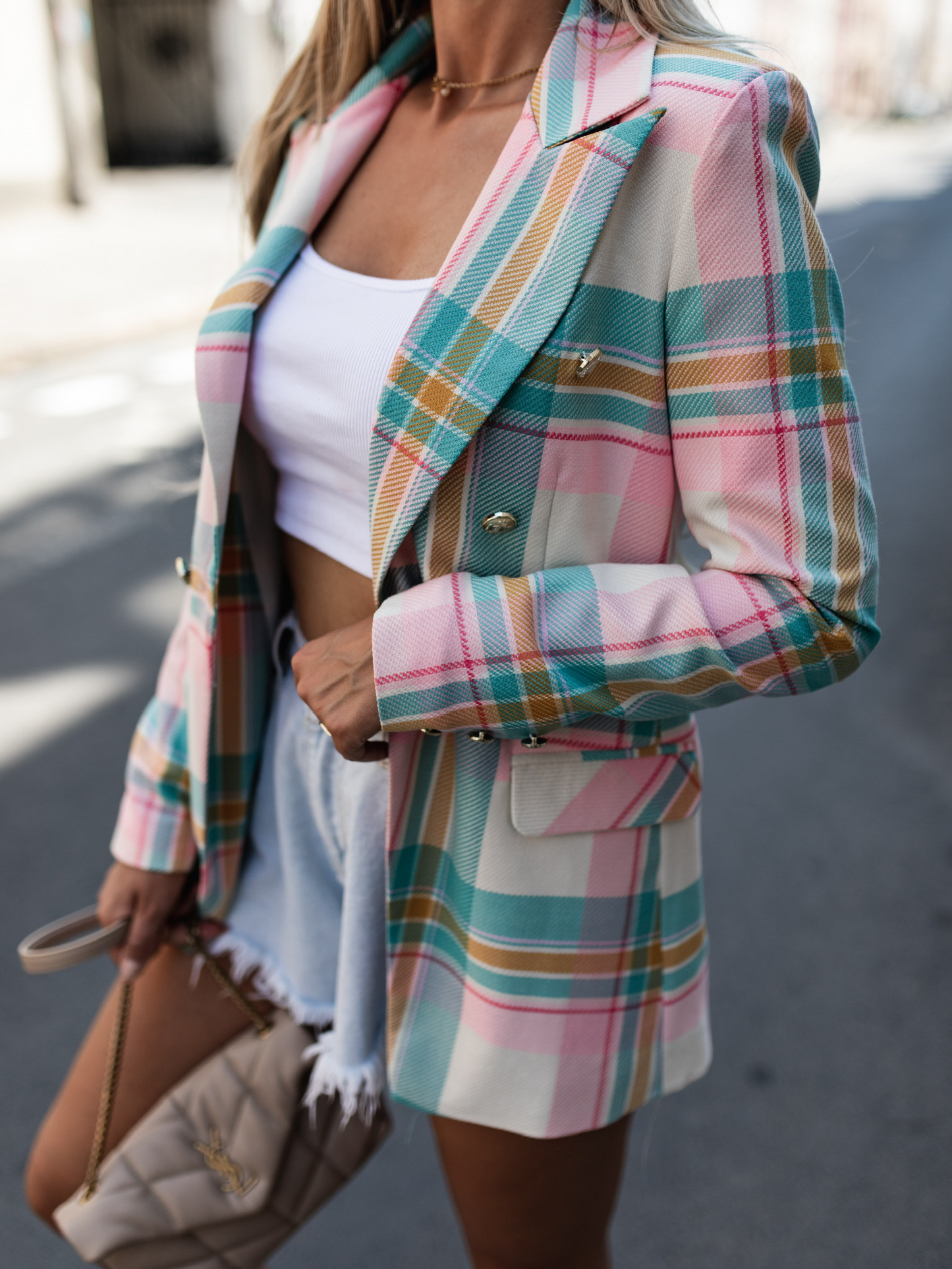 Yara - Sofistikert blazer med klassisk eleganse og moderne stil
