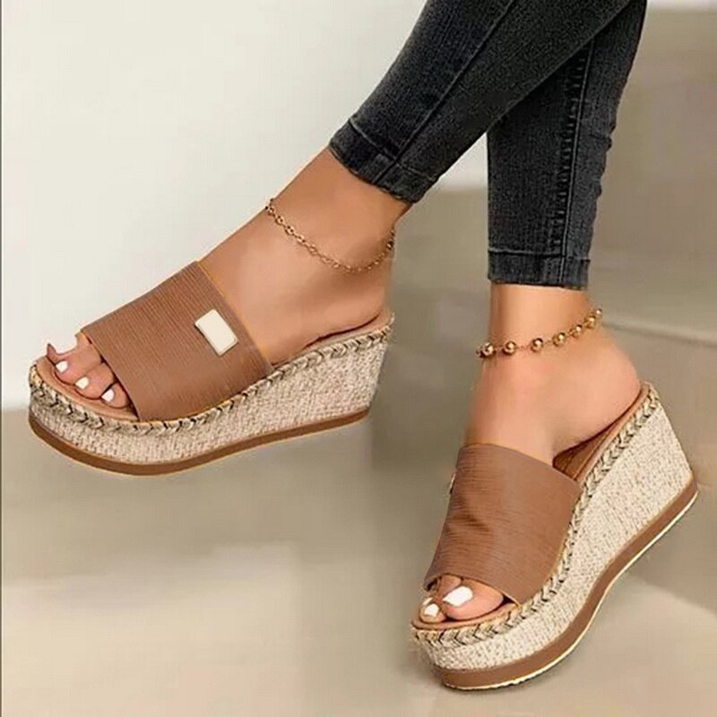 Madison - Chic kilesandaler med åpen tå-design og myk overdel