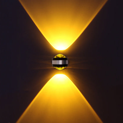 CrystalGlow - Luksuriøs LED-vegglampe i krystall for elegant interiør