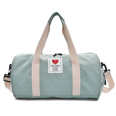 Aria - treningsbag for reise Rommelig og stilig design med ekstra skolomme og justerbar stropp