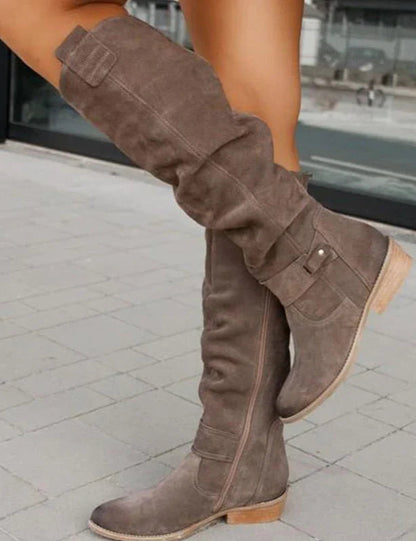 Chloe - Stilige Knehøye Støvler med Blokkhældesign