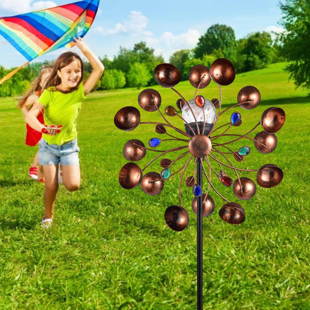 GardenGlow – Elegante Vindspinner med Solcelledrevet Lys