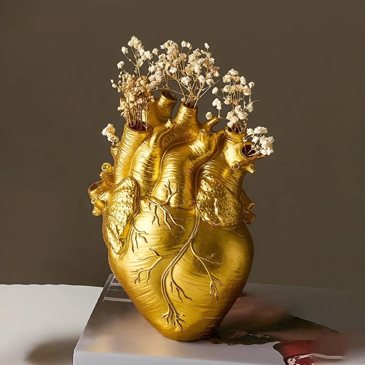 HeartBloom - Romantisk hjerteformet vase for eleganse