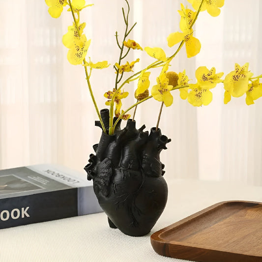 HeartBloom - Romantisk hjerteformet vase for eleganse