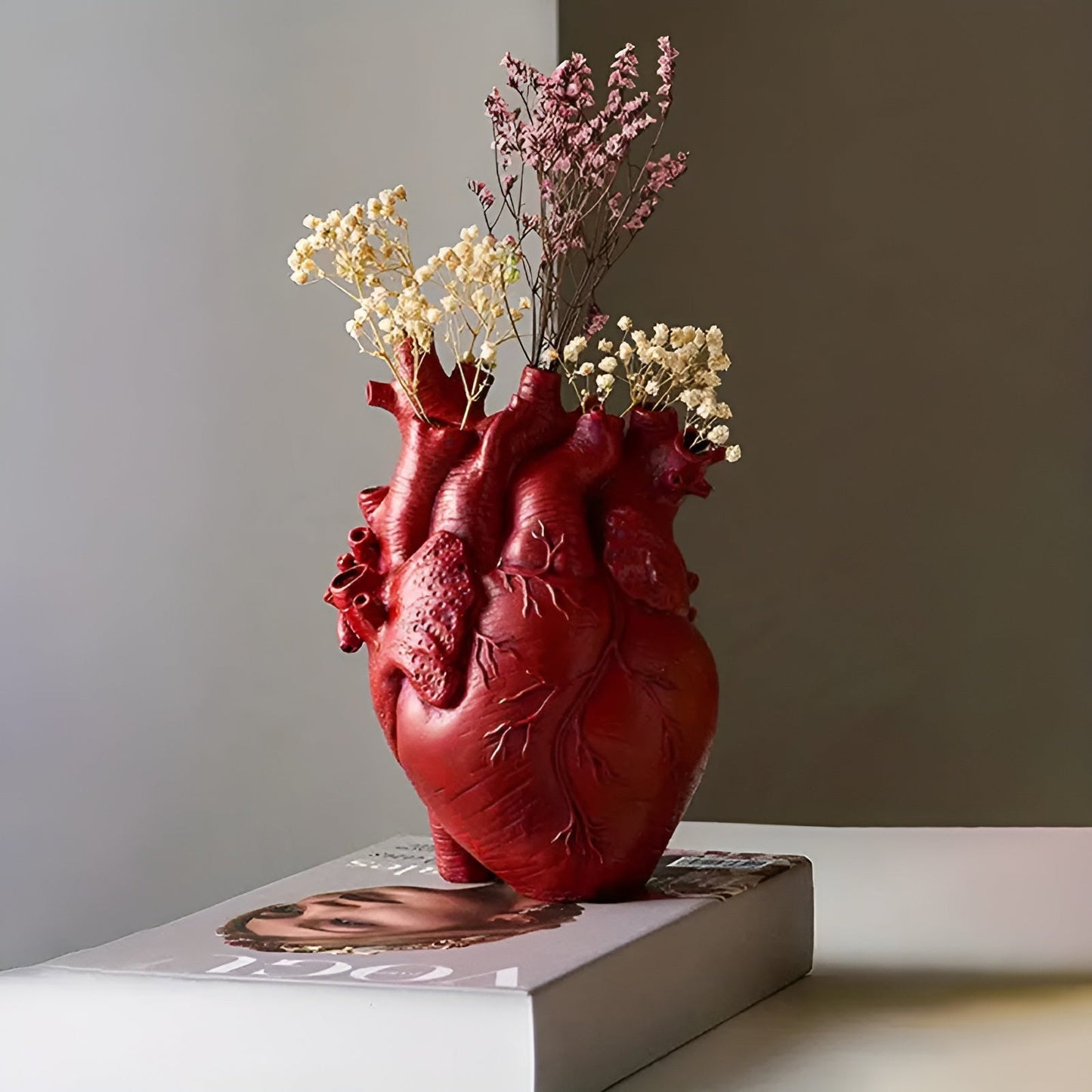 HeartBloom - Romantisk hjerteformet vase for eleganse