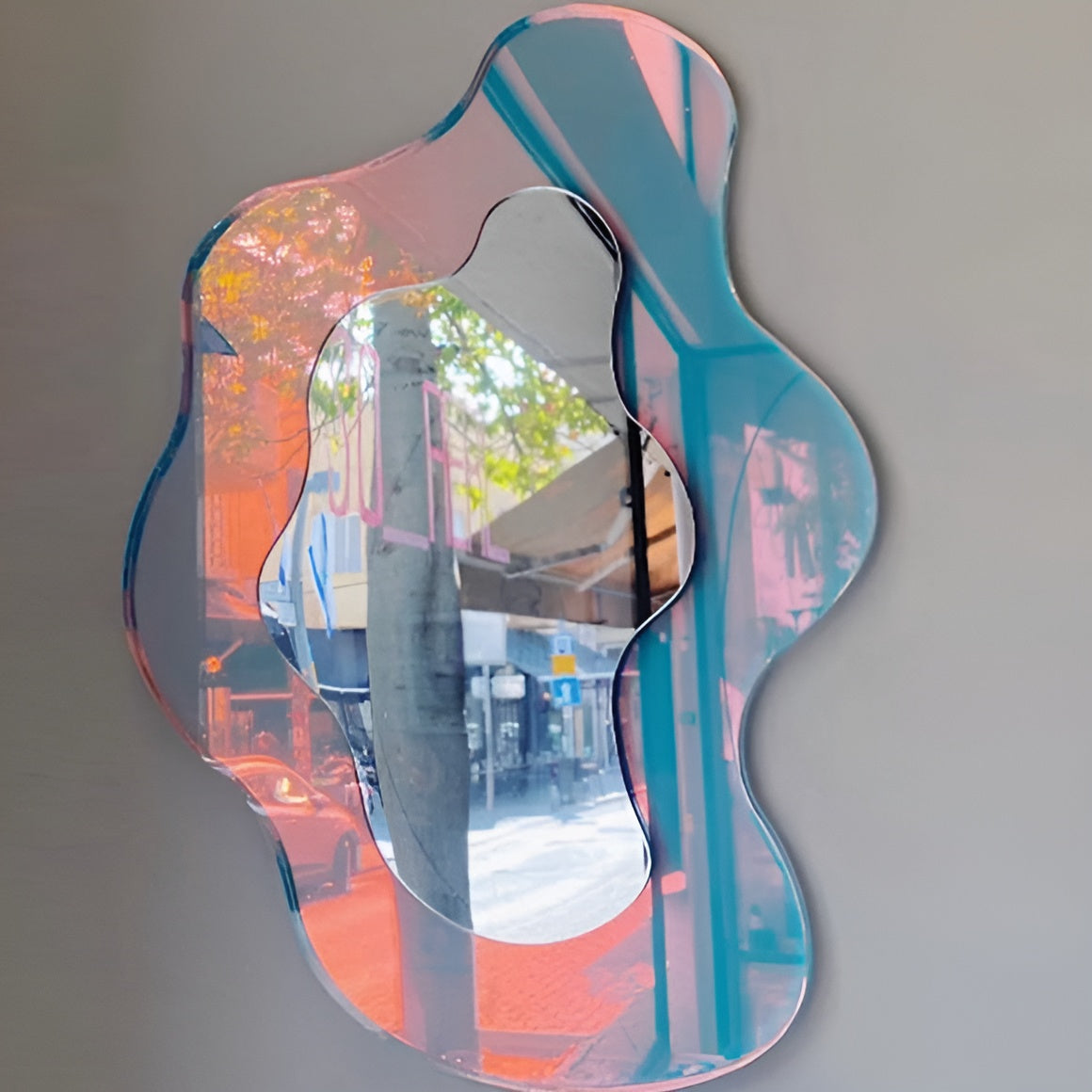 AuraMirror - Moderne geometrisk speil for sømløs interiørdesign