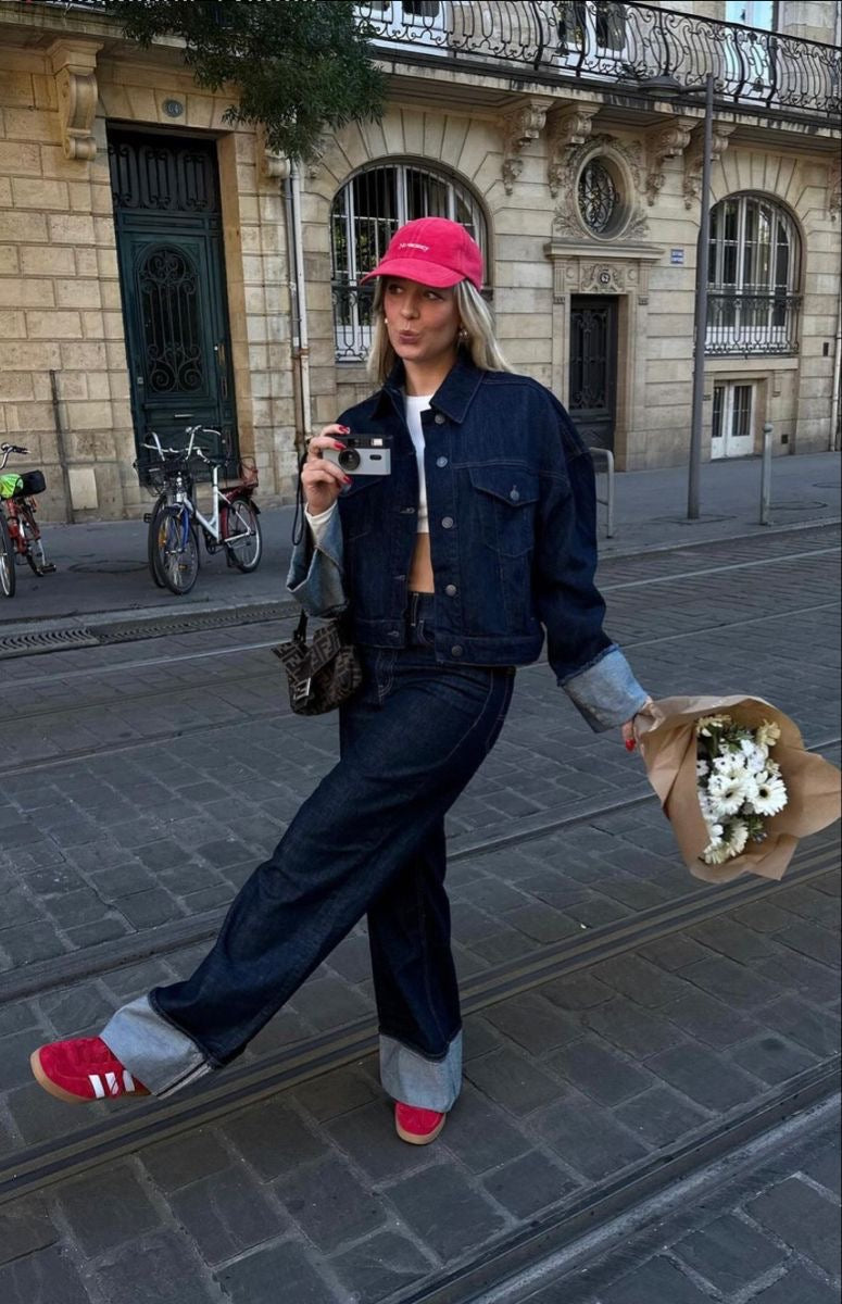 Emma - Beskåret jakke og bukser med vidde ben med kontrastmansjetter