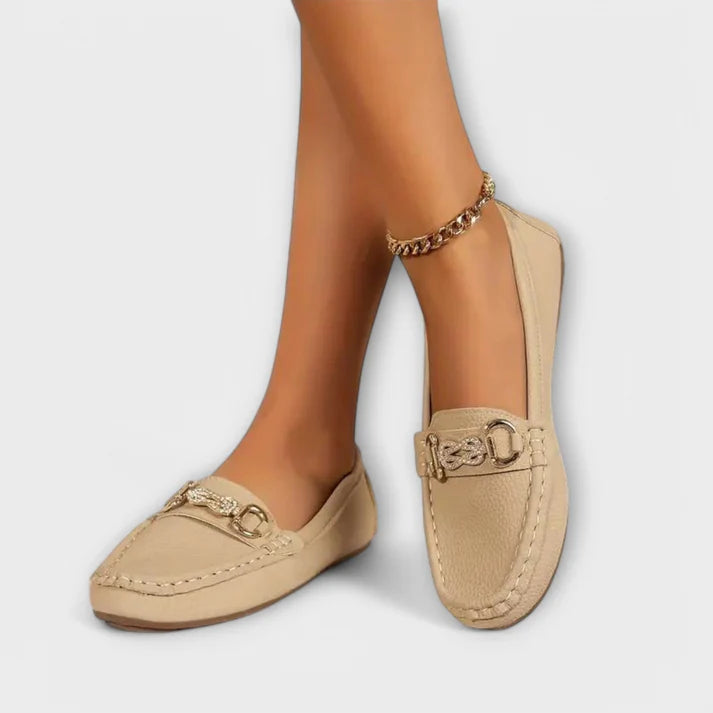 Elliot - Klassiske loafers med dekorativ spenne og fleksibel såle
