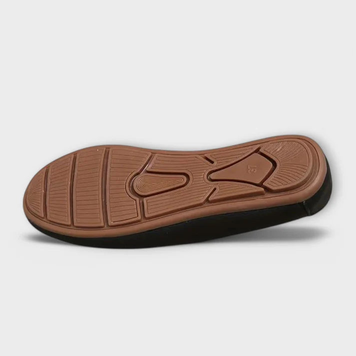 Elliot - Klassiske loafers med dekorativ spenne og fleksibel såle