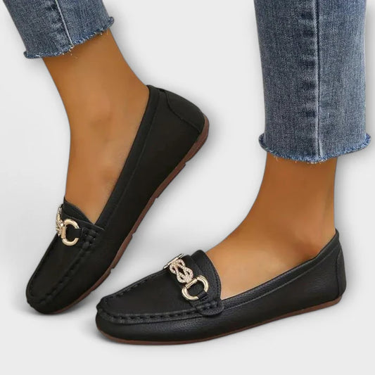 Elliot - Klassiske loafers med dekorativ spenne og fleksibel såle