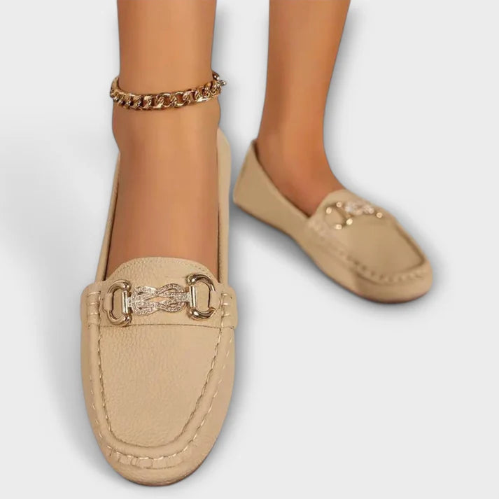 Elliot - Klassiske loafers med dekorativ spenne og fleksibel såle