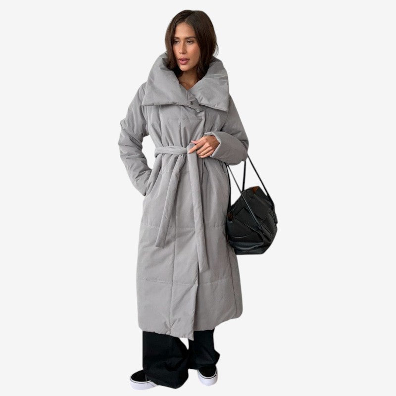 Clara – Kåpe med lange ermer, midjebelte og ståkrage