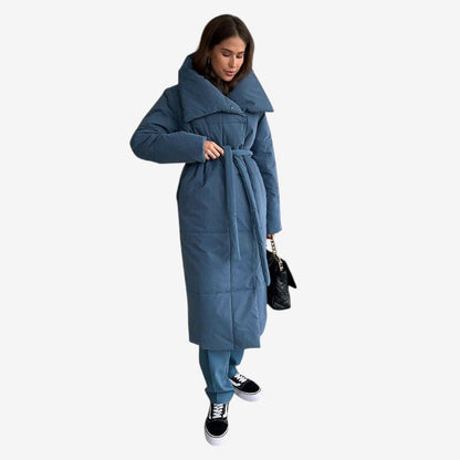 Clara – Kåpe med lange ermer, midjebelte og ståkrage