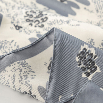 Amalie - Blomstrete skjerf for en sofistikert look