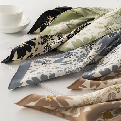 Amalie - Blomstrete skjerf for en sofistikert look