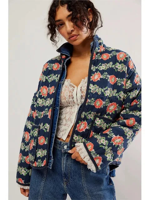 Camila – Overdimensjonerte Jakker med Høy Krage med Elegante Blomsterdesign