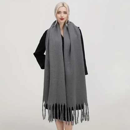 Jennifer - Oversized skjerf med frynser design for maksimal dekning og varme
