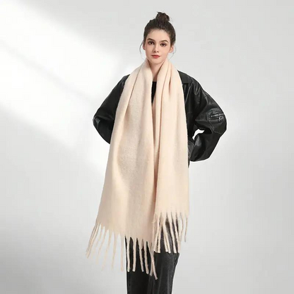 Jennifer - Oversized skjerf med frynser design for maksimal dekning og varme