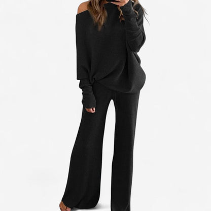 Akselina - Todelt sett med en topp uten skuldre og vide bukser