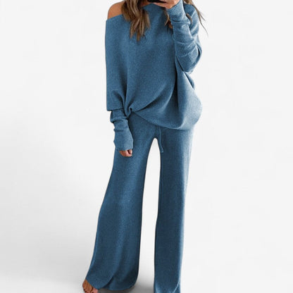 Akselina - Todelt sett med en topp uten skuldre og vide bukser