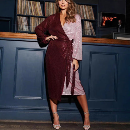 Olivia - Omslagskjole med to toner med V-hals og belte i midjen