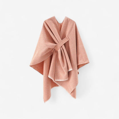 Jessica – Poncho med Skulderinnpakning og Dusker