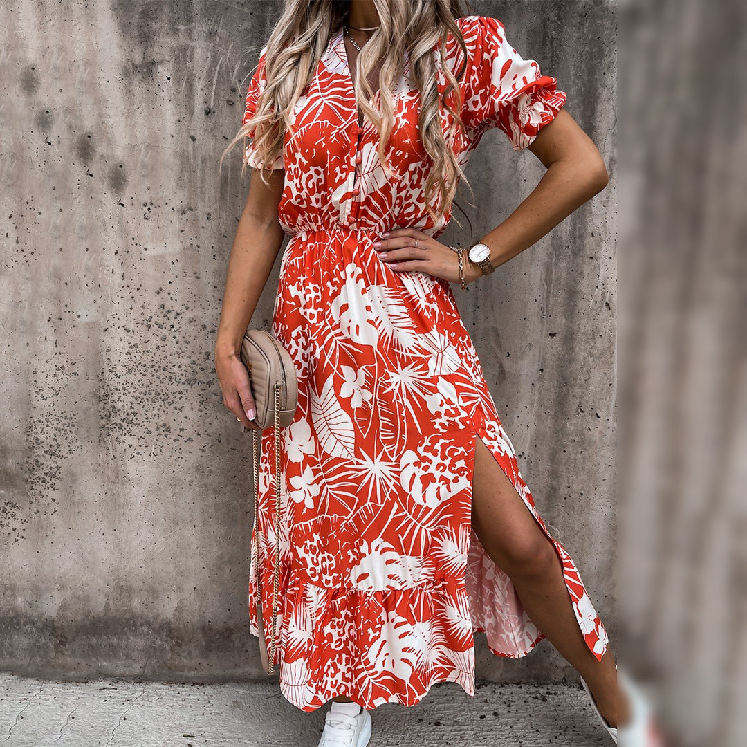 Olivia – Stilig fritidskjole med V-hals med korte ermer og trendy trykt stil