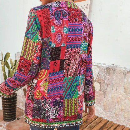 Ingrid - Fargerik patchwork cardigan med åpen front og rund hals