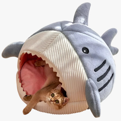 SoftBloom – Koselig Hajformet Lukket Katteseng med Varmeisolasjon og Elegant Design