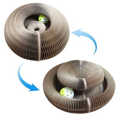 Toby - interaktivt katteleketøy med kløbar og skjult ballfunksjon