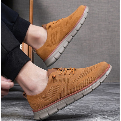 Magnus – Snøresneakers med rund tå og pustende design