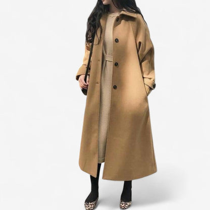 Laura - Langermet trenchcoat med slagkrage belte og flere lommer