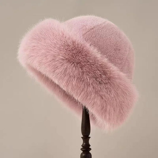 Maya - Chic plysjhatt med design i fuskepels