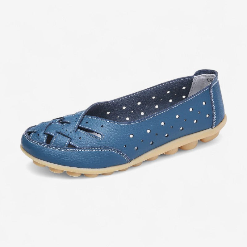 Marit – Flate sålesko med rund tå og utskåret design