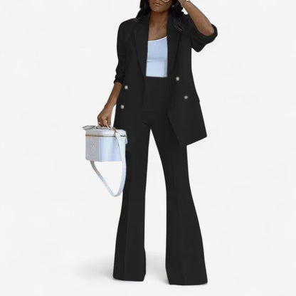 Aina – Todelt sett med blazer og utsvingte bukser