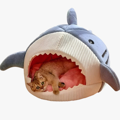 SoftBloom – Koselig Hajformet Lukket Katteseng med Varmeisolasjon og Elegant Design